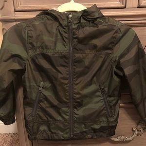 ☔️Gap☔️Camo Rain Jacket Size XS